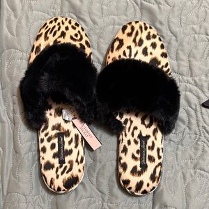 Victoria’s Secret Black and Tan Leopard Slippers, women’s Medium